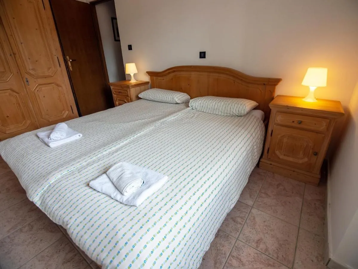 Luise - Four Towers Apartments Rab Town